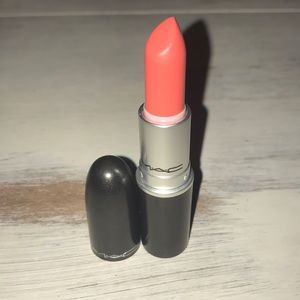 MAC Amplified Lipstick “Vegas Volt”